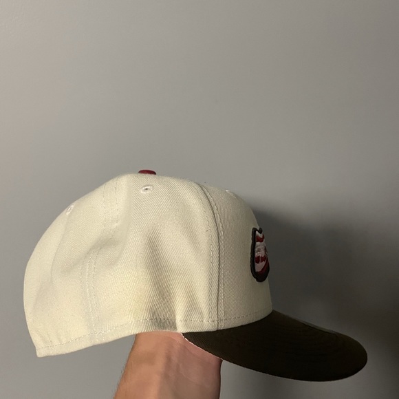 Size 7 1/2 mens fitted hat. Iron Pig’s minor league team. - Picture 4 of 4